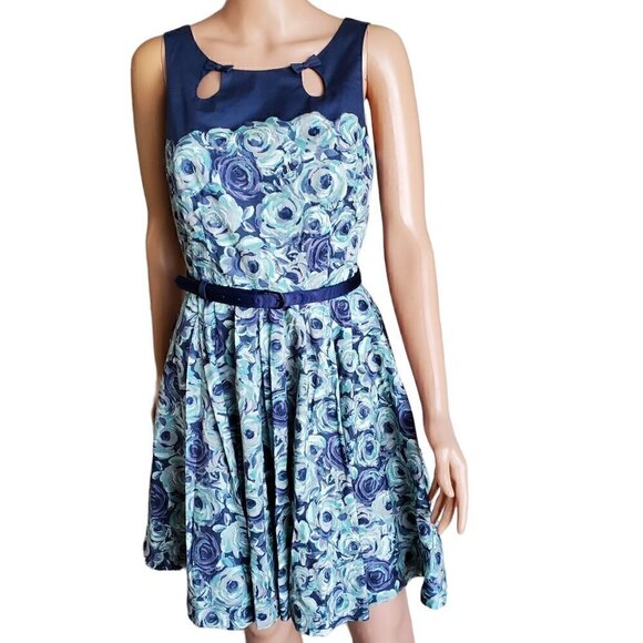 LAUREN CONRAD OPEN BACK DRESS SIZE 6 - Picture 1 of 12